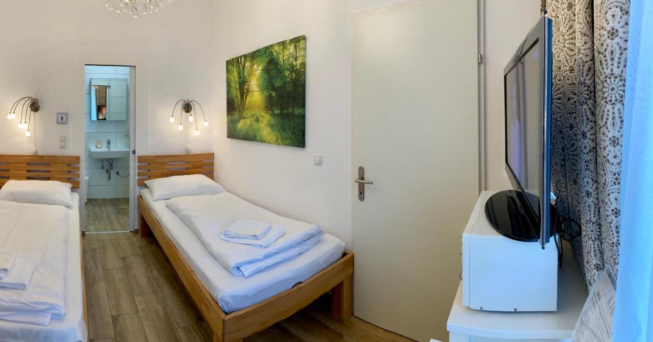 Ajo Central Room - Self-Check-In Вена Экстерьер фото