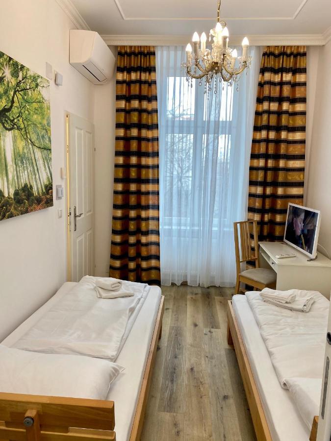 Ajo Central Room - Self-Check-In Вена Экстерьер фото