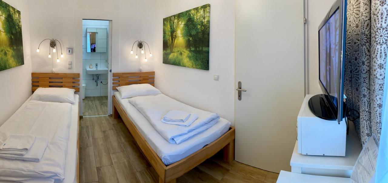 Ajo Central Room - Self-Check-In Вена Экстерьер фото