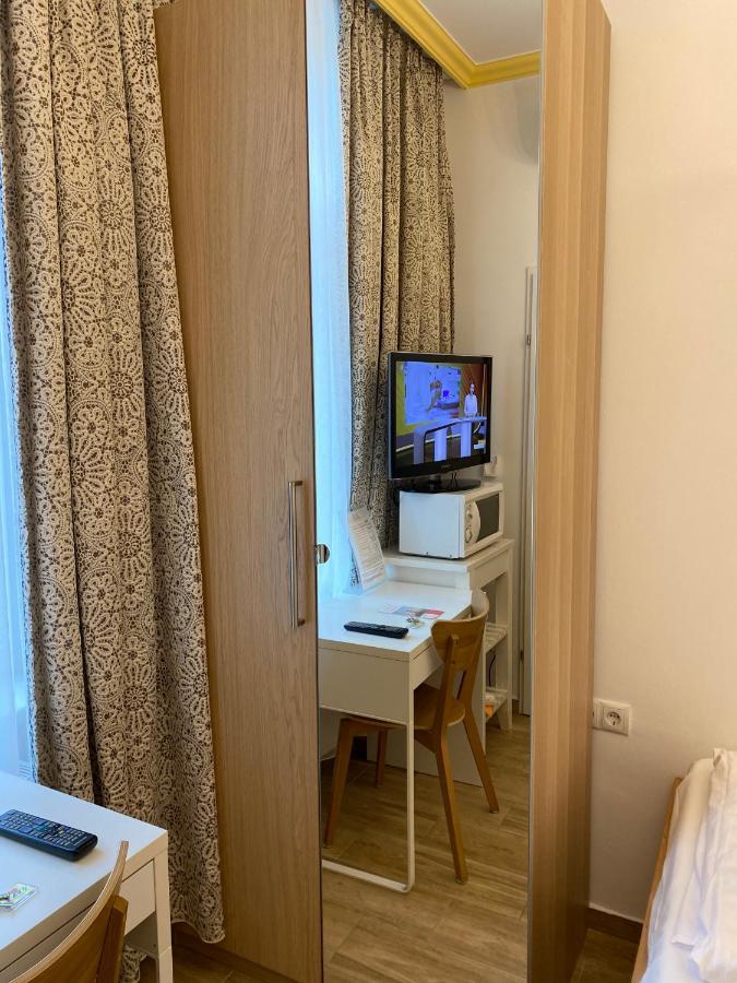 Ajo Central Room - Self-Check-In Вена Экстерьер фото