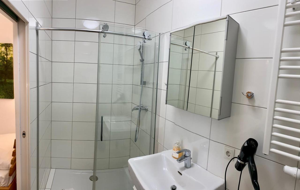 Ajo Central Room - Self-Check-In Вена Экстерьер фото