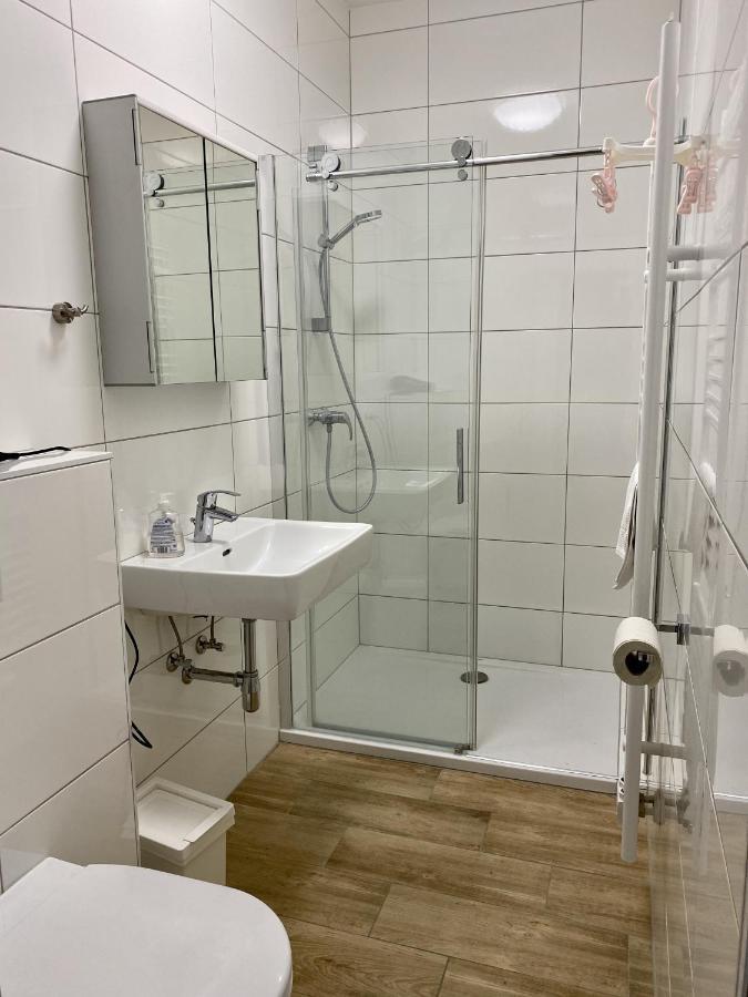 Ajo Apartments - Messe City Room - Self-Check-In Вена Экстерьер фото